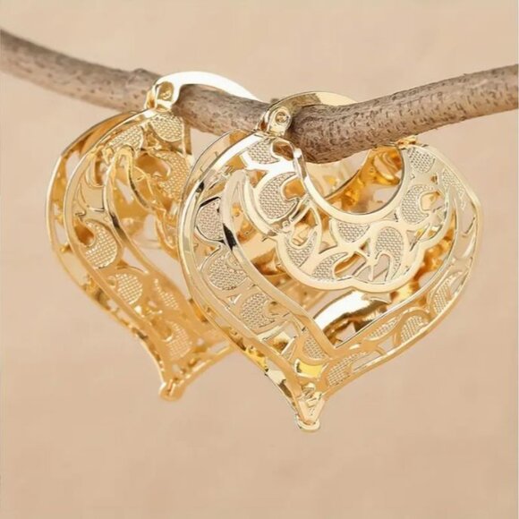 NEW Portia 18K Gold Plated Filigree Heart Drop Hoop Earrings - Picture 2 of 4